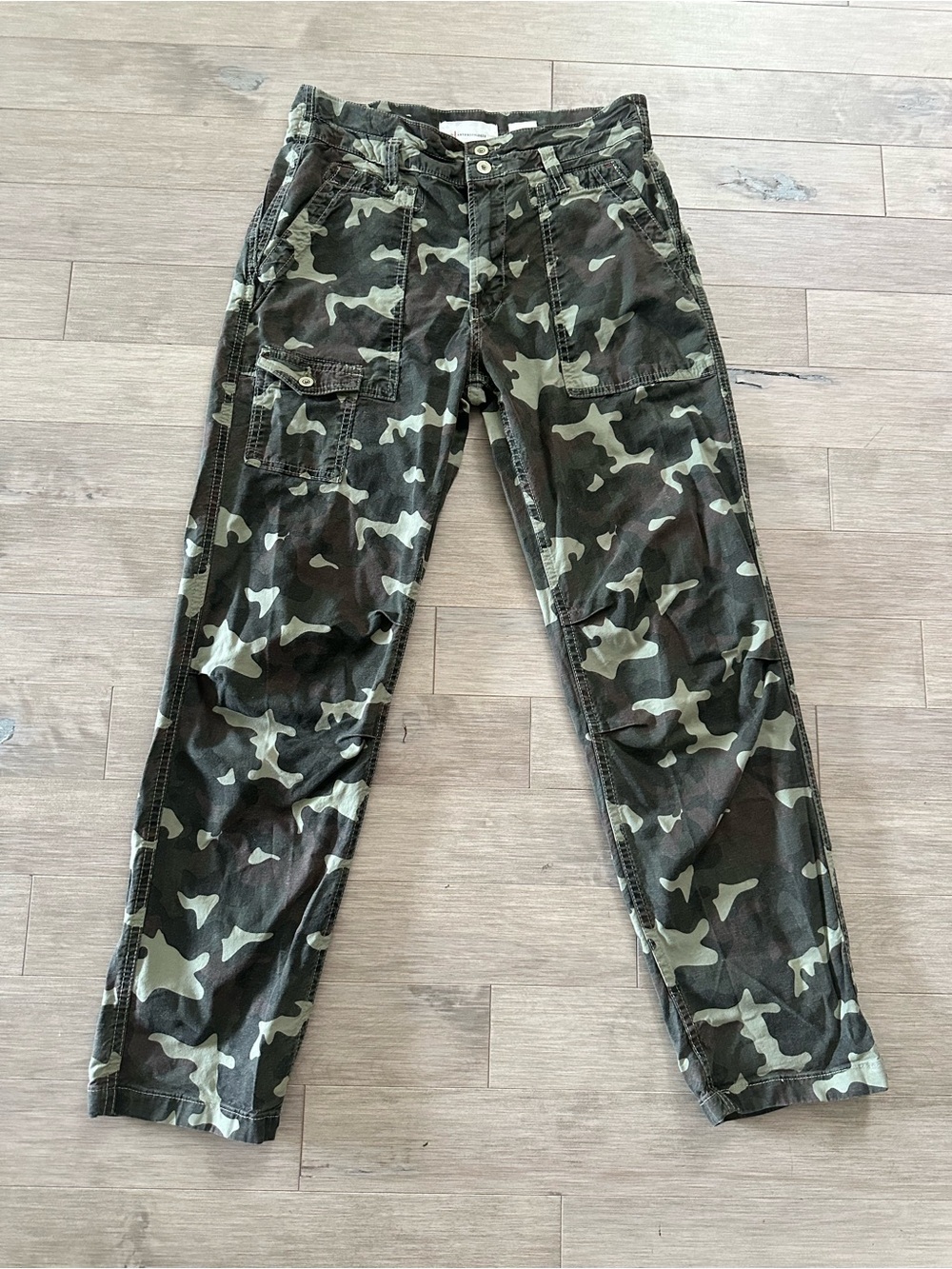 Anthropologie The Wanderer Camouflage Cargo Pants - Size 28